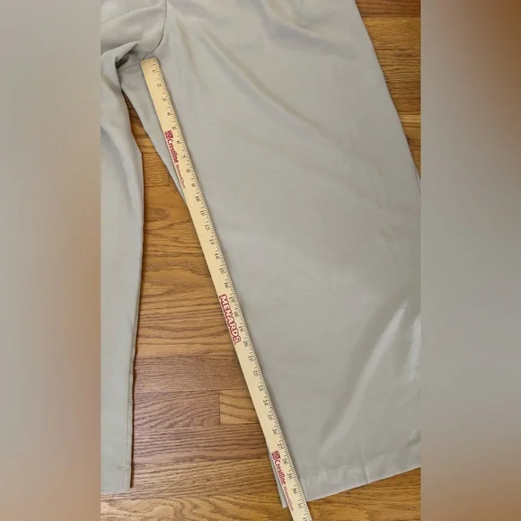 a new day Pants Women’s 17 Beige/Rapid Rock Wide Leg Pleated Slacks Pockets New - Picture 7 of 9